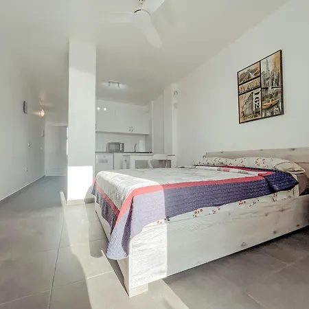 Apartament Viktoria Sur, Beachfront Studios, Las Americas *