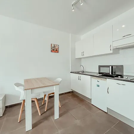 Apartment Viktoria Sur, Beachfront Studios, Americas *
